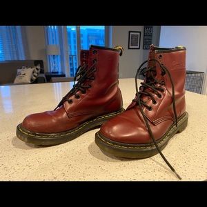 Red dr. Martens women’s 8